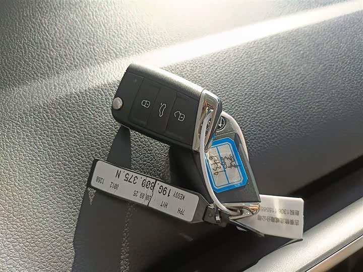 Volkswagen Bora 2025 2025款 改款 200TSI DSG悦行导航版