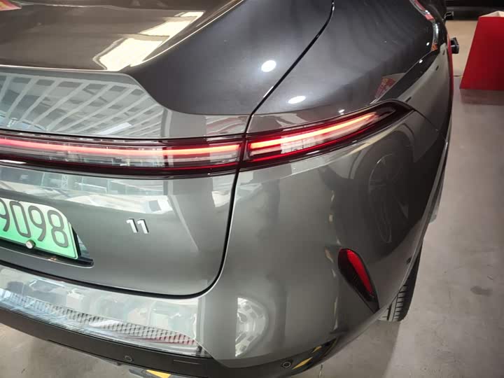 Avatr 11 2023 2023款 长续航单电机版 5座