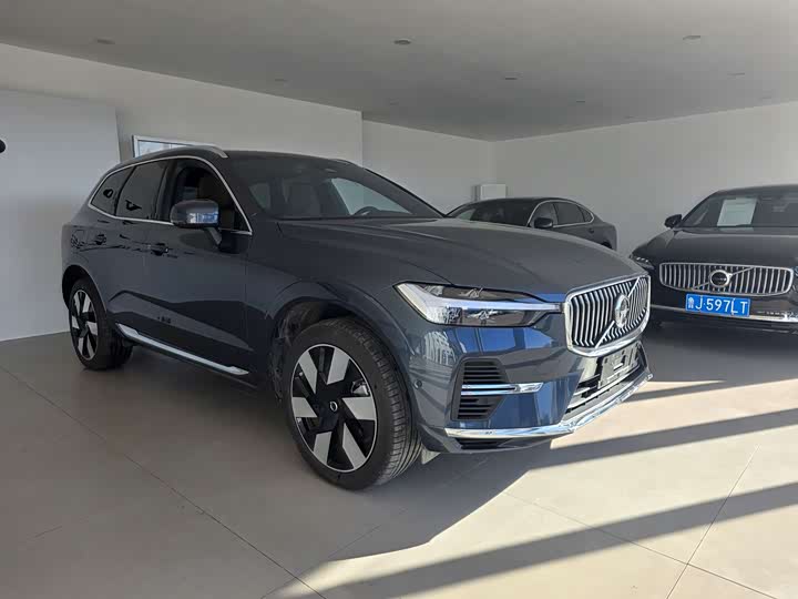 Volvo XC60 Hybrid 2025 2025款 插电式混动 长续航四驱智远豪华版