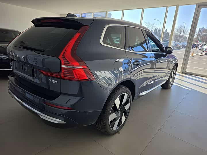 Volvo XC60 Hybrid 2025 2025款 插电式混动 长续航四驱智远豪华版