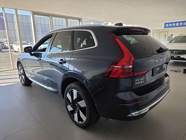 Volvo XC60 Hybrid 2025 2025款 插电式混动 长续航四驱智远豪华版
