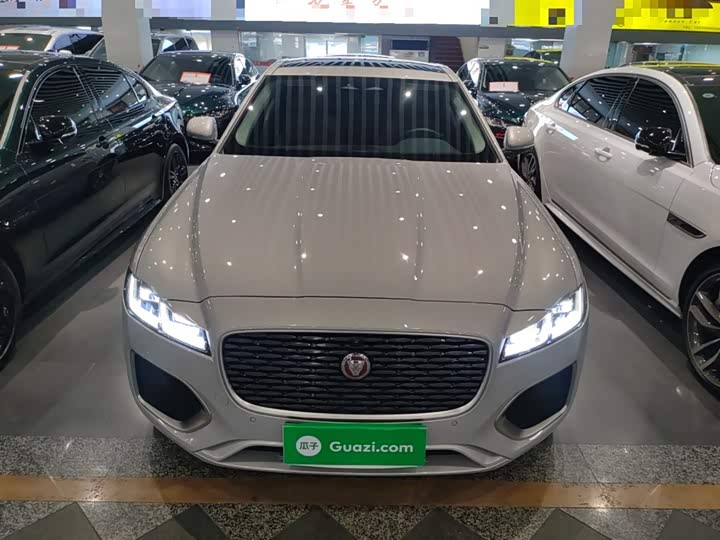 Jaguar XF L 2025 2025款 2.0T P250 两驱尊享豪华版