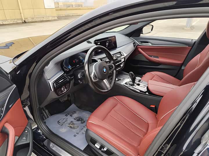 BMW 5 Series Hybrid 2022 2022款 535Le M运动套装