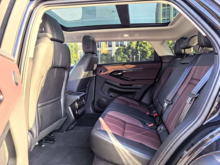 Land Rover Range Rover Evoque L 2024 2024款 揽胜极光L SE 驭光尊耀版