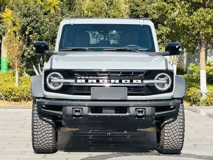 Ford Bronco 2024 2024款 2.3T 长滩大脚越野版