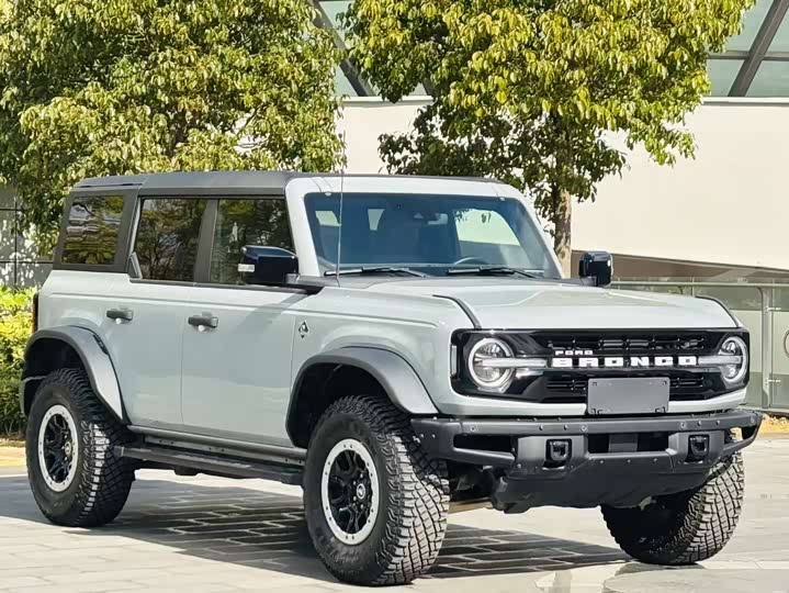 Ford Bronco 2024 2024款 2.3T 长滩大脚越野版