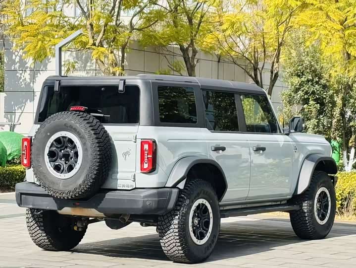 Ford Bronco 2024 2024款 2.3T 长滩大脚越野版
