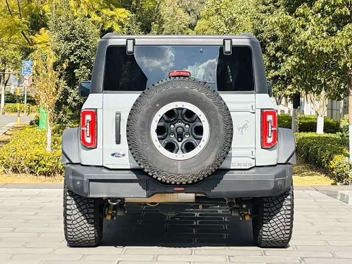 Ford Bronco 2024 2024款 2.3T 长滩大脚越野版