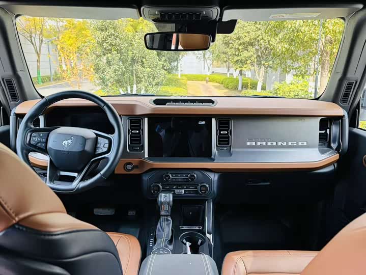 Ford Bronco 2024 2024款 2.3T 长滩大脚越野版