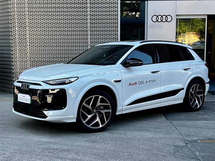Audi Q6L e-tron 2026 2026款 首发领航版