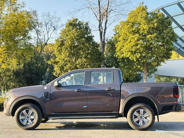 Ford Ranger 2023 2023款 山林四驱手动版 汽油