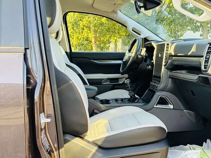 Ford Ranger 2023 2023款 山林四驱手动版 汽油