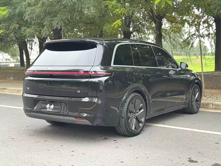 LiXiang L8 2025 2025款 Pro 智能焕新版