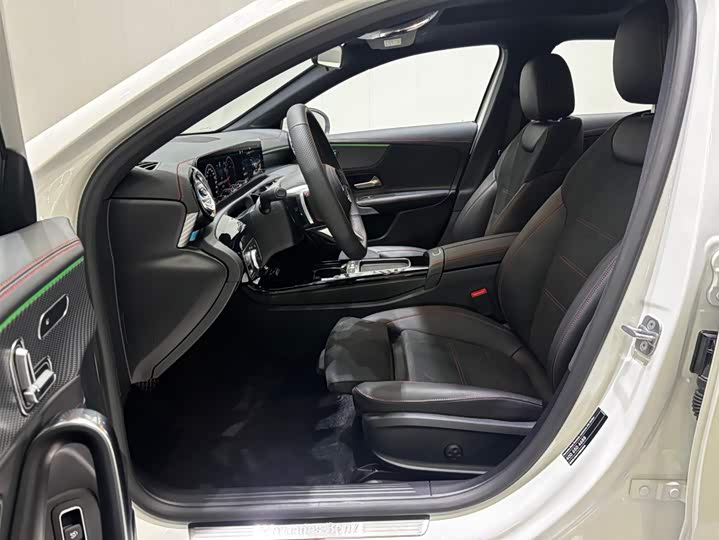 Mercedes-Benz A-Class 2024 2024款 A 200 L 时尚型