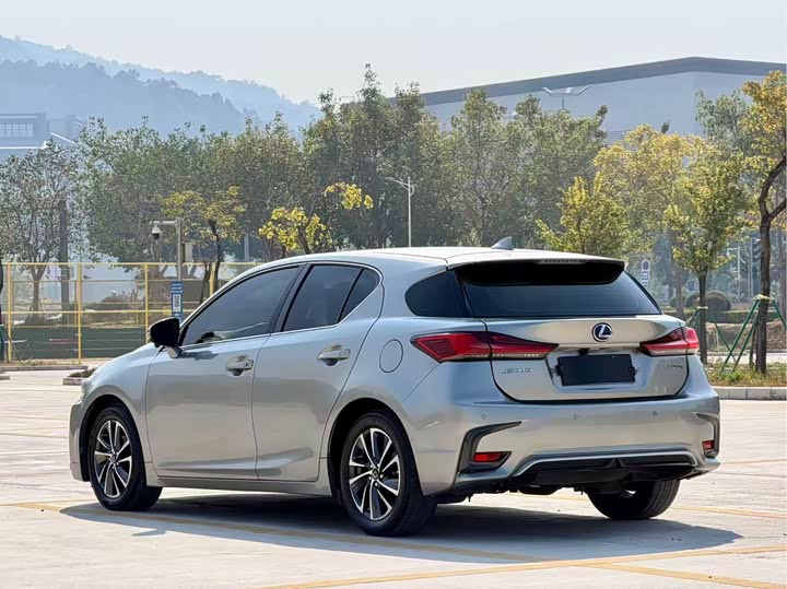 Lexus CT 200h 2020 2020款 CT200h 精英版 单色