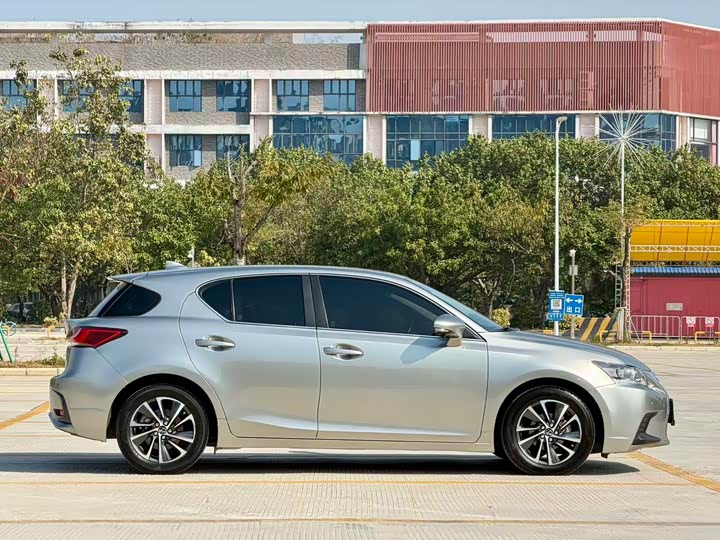 Lexus CT 200h 2020 2020款 CT200h 精英版 单色