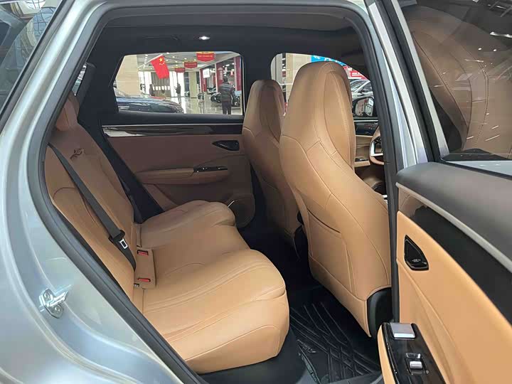 Geely Galaxy L7 2025 2025款 EM-i 115km 探索+版