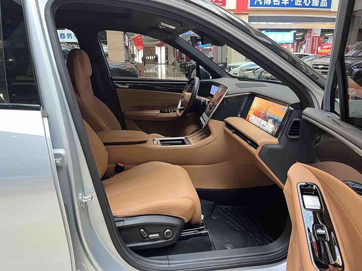 Geely Galaxy L7 2025 2025款 EM-i 115km 探索+版