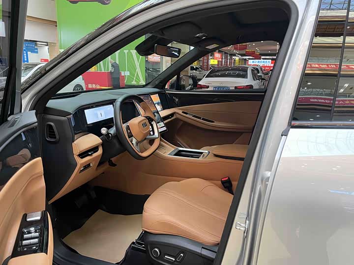 Geely Galaxy L7 2025 2025款 EM-i 115km 探索+版