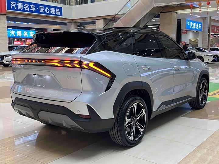 Geely Galaxy L7 2025 2025款 EM-i 115km 探索+版