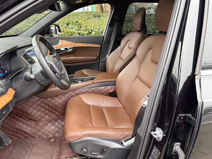 Volvo XC90 2024 2024款 B5 智行豪华版 5座