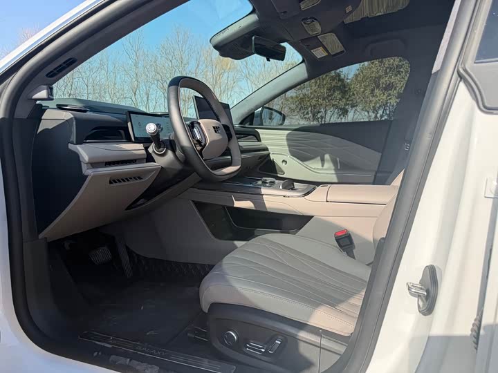 Geely Galaxy Starshine 8 EM-i 2025 2025款 130km EM-P 探索版