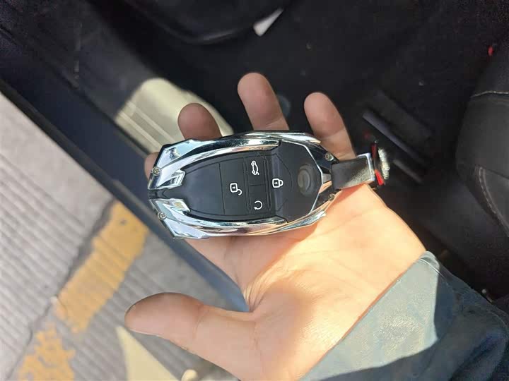 GAC Trumpchi Empow R 2024 2024款 270T DCT 影豹R-Style版