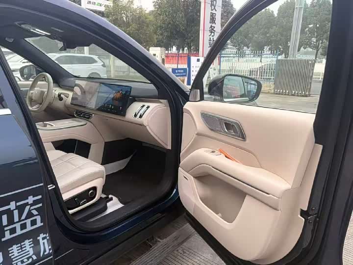 Changan Deepal S09 2025 2025款 四驱Ultra+ 高定版