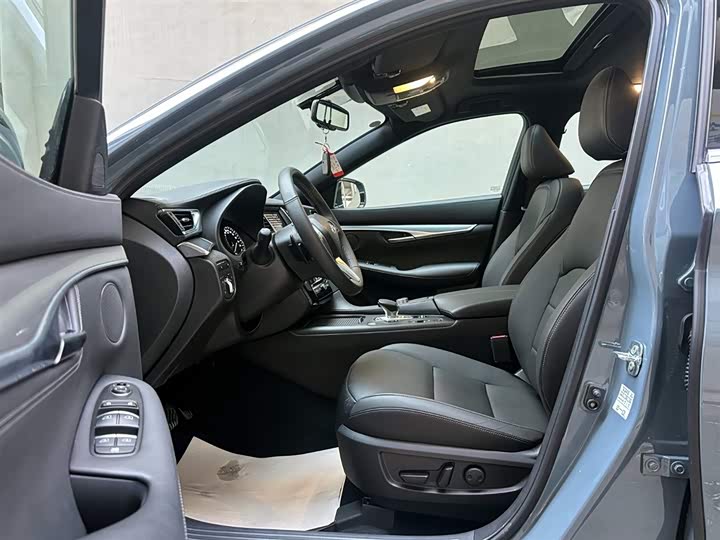 Infiniti QX55 2022 2022款 2.0T 四驱耀动版