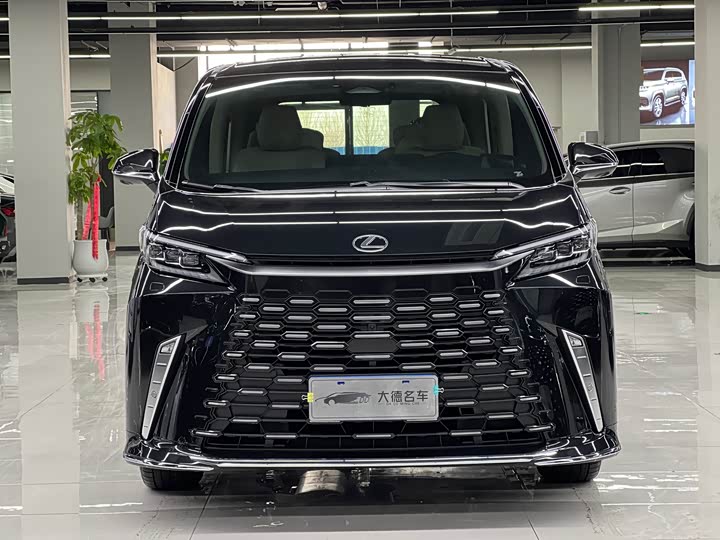 Lexus LM 2025 2025款 500h 六座尊崇版