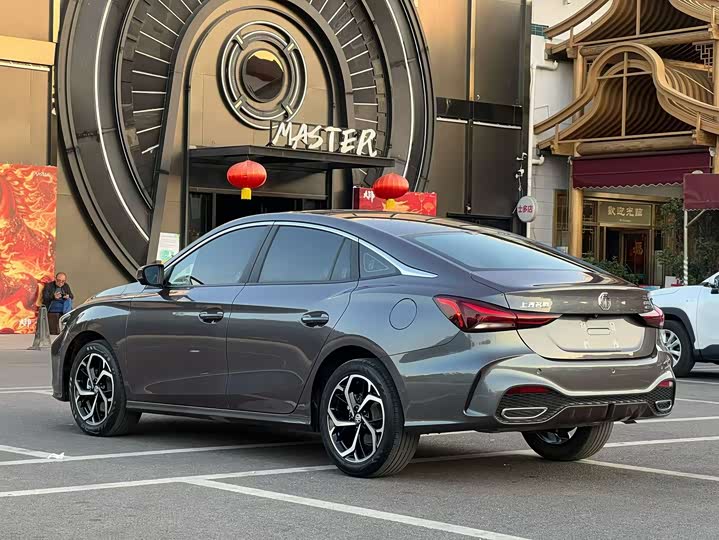 MG Motor 5 2025 2025款 300TGI 全球旗舰版