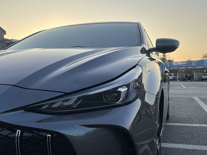 MG Motor 5 2025 2025款 300TGI 全球旗舰版