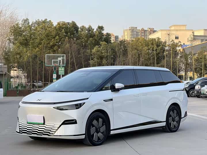XPeng X9 2025 2025款 纯电 650长续航 Max