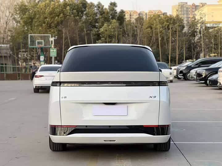 XPeng X9 2025 2025款 纯电 650长续航 Max