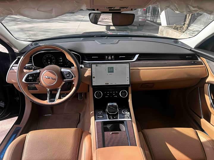 Jaguar XF L 2024 2024款 2.0T P250 两驱尊享豪华版
