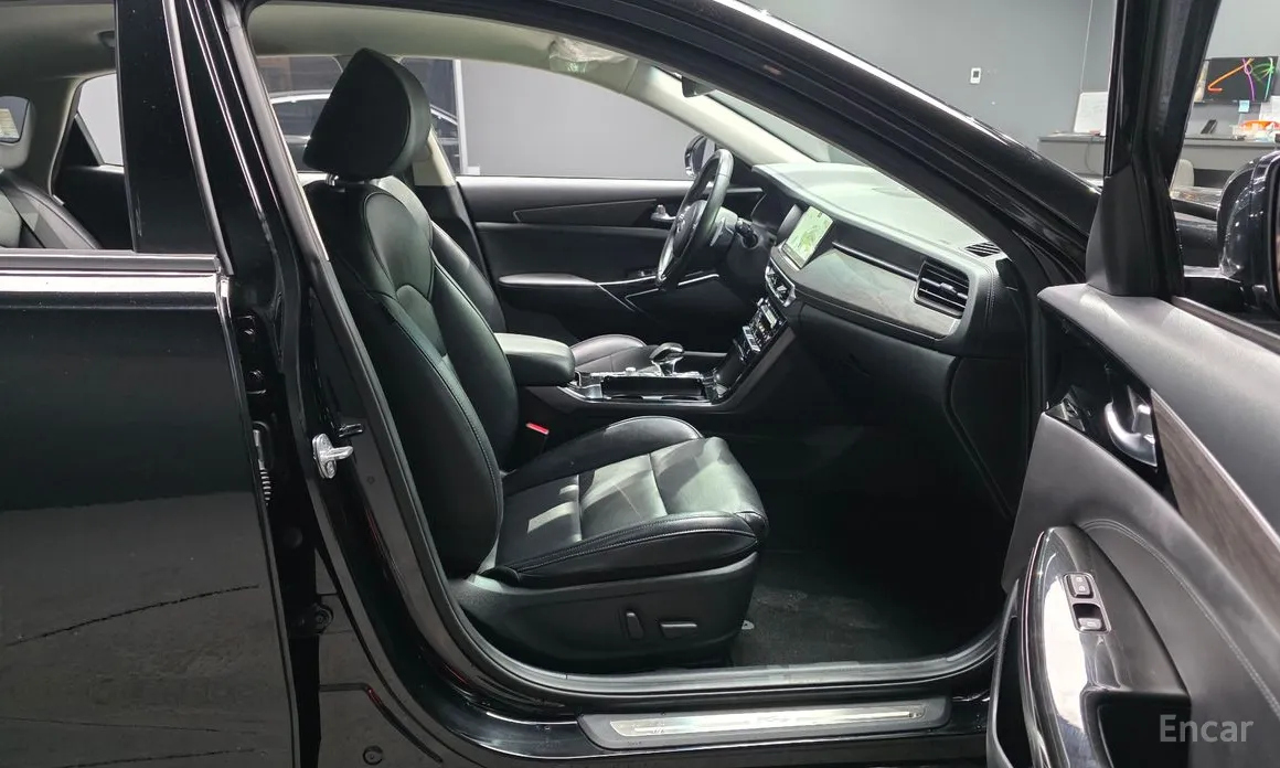 Kia K7 2019 3.0 LPI Trendy(Rented Car)