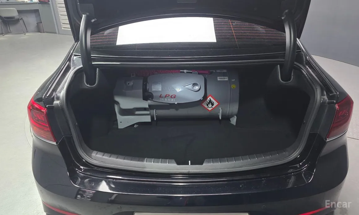 Kia K7 2019 3.0 LPI Trendy(Rented Car)