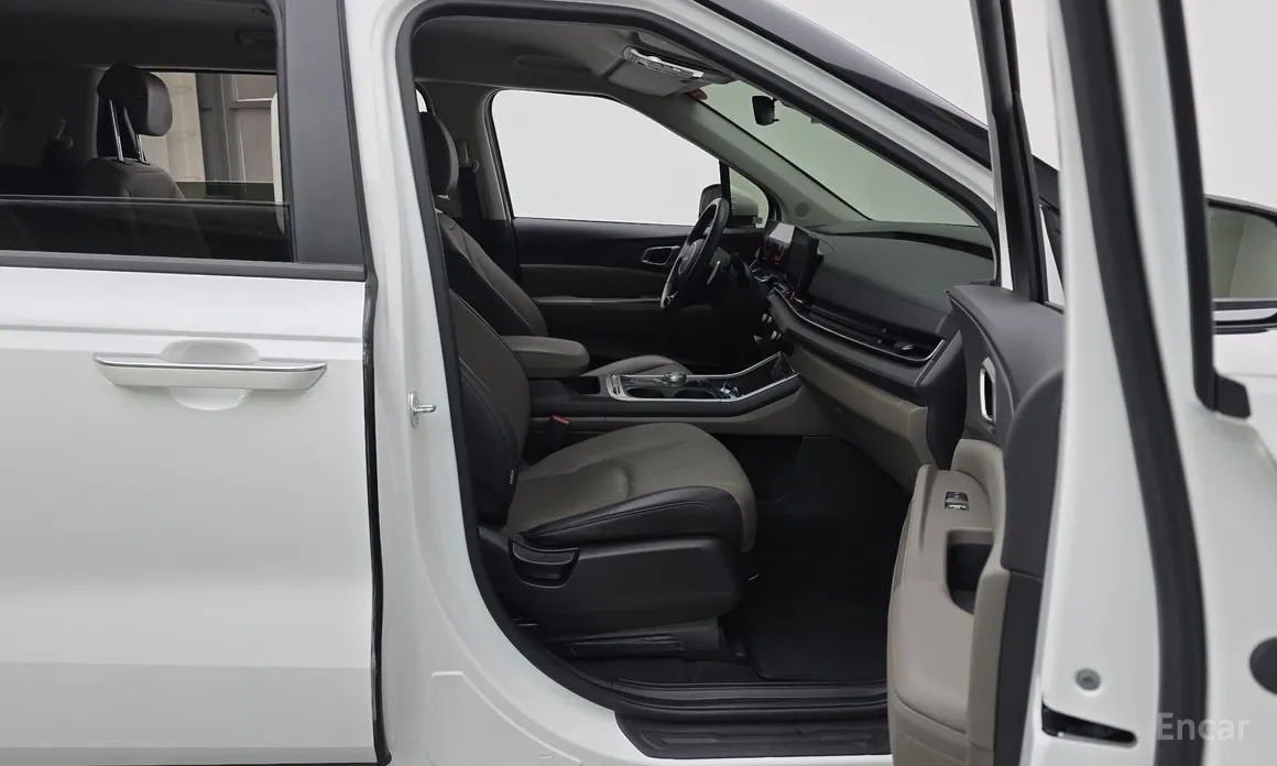 Kia Carnival 2023 9-Seater Prestige