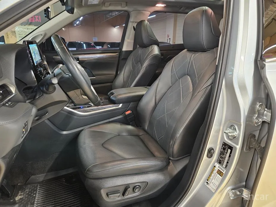 Toyota Highlander 2023 2.5 4WD Platimum