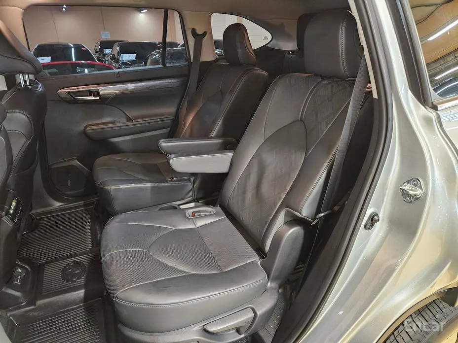 Toyota Highlander 2023 2.5 4WD Platimum