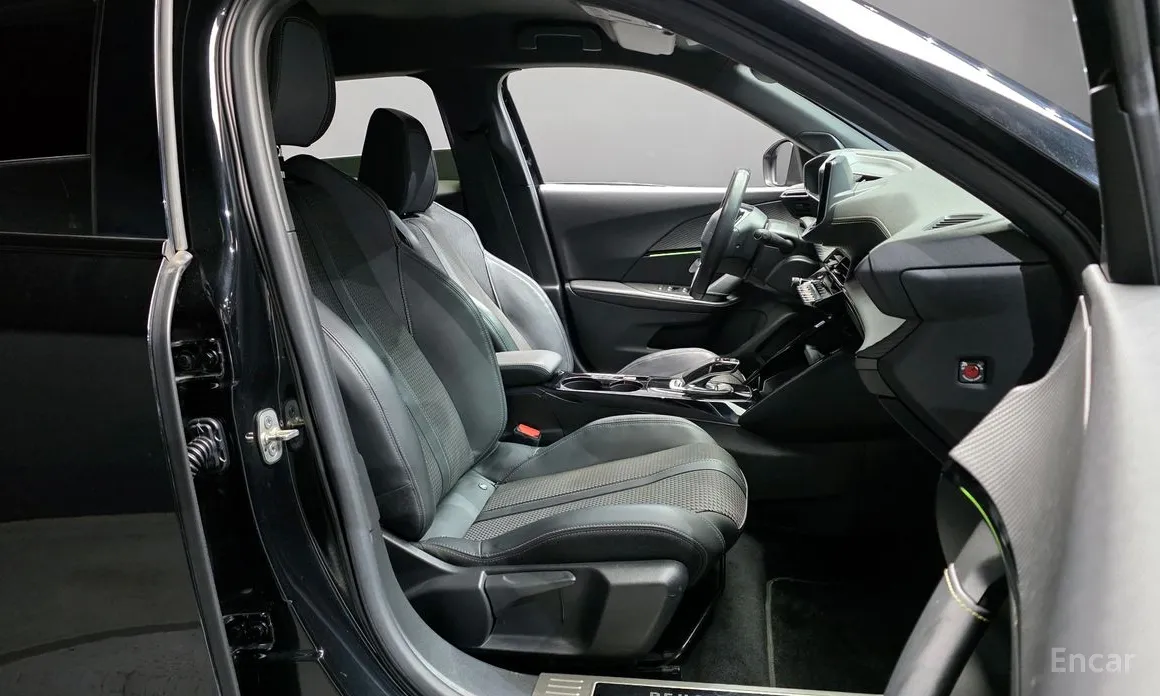 Peugeot 2008 2020 EV GT