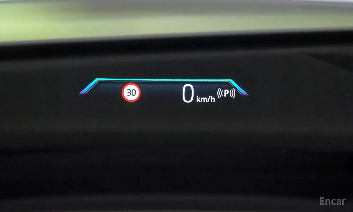 BMW 2 Series 2022 220i Luxury