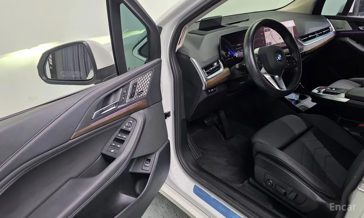 BMW 2 Series 2022 220i Luxury