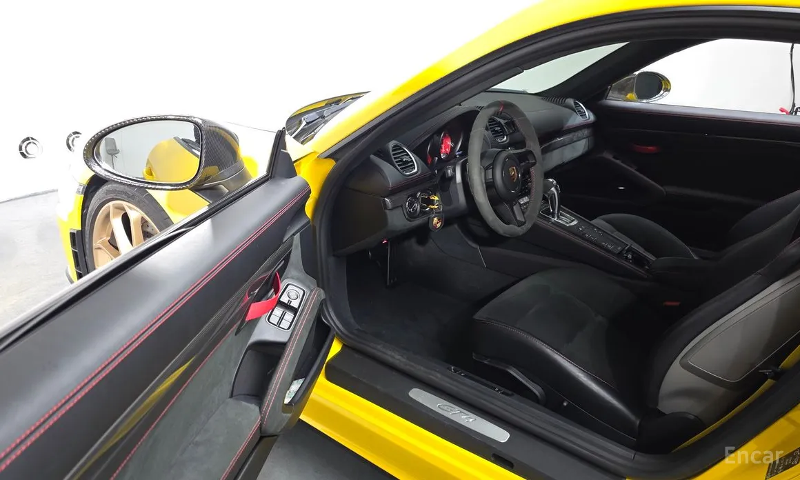 Porsche 718 2016 4.0 GT4