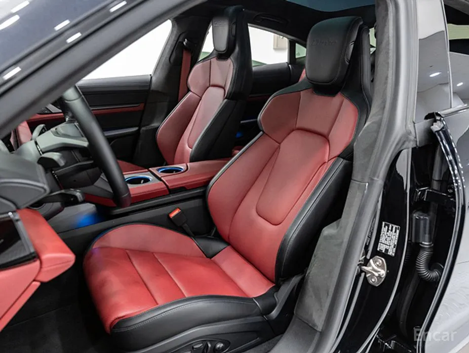 Porsche Taycan 2020 Turbo