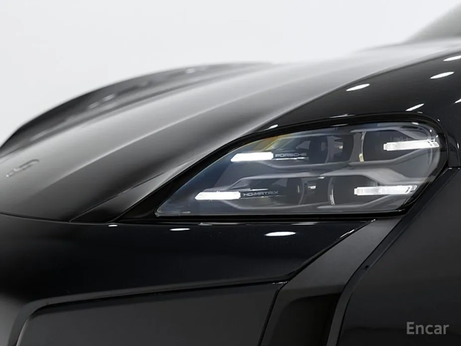 Porsche Taycan 2020 Turbo