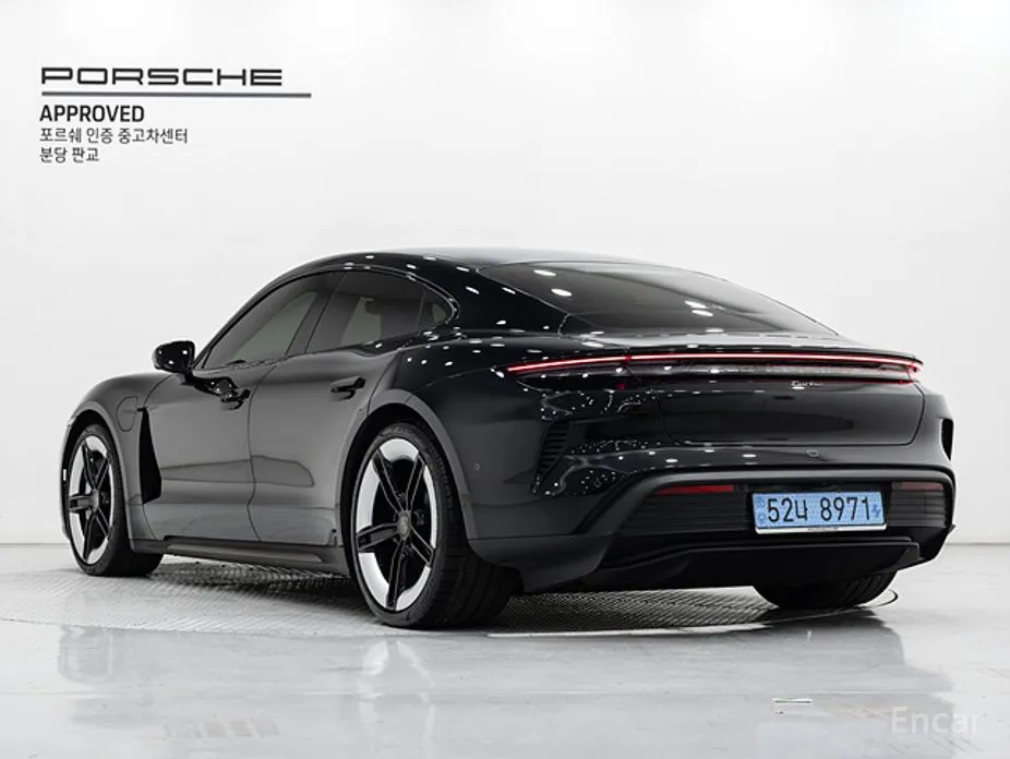 Porsche Taycan 2020 Turbo