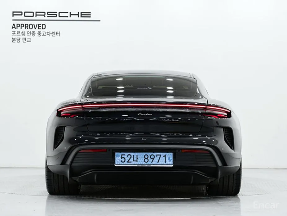 Porsche Taycan 2020 Turbo