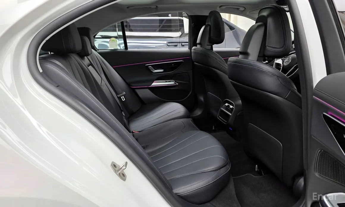 Mercedes-Benz E-Class 2024 E220d 4MATIC Exclusive