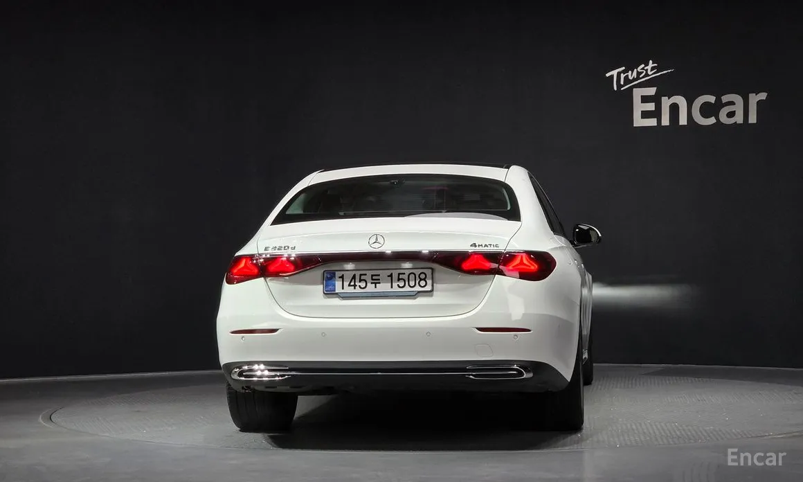 Mercedes-Benz E-Class 2024 E220d 4MATIC Exclusive